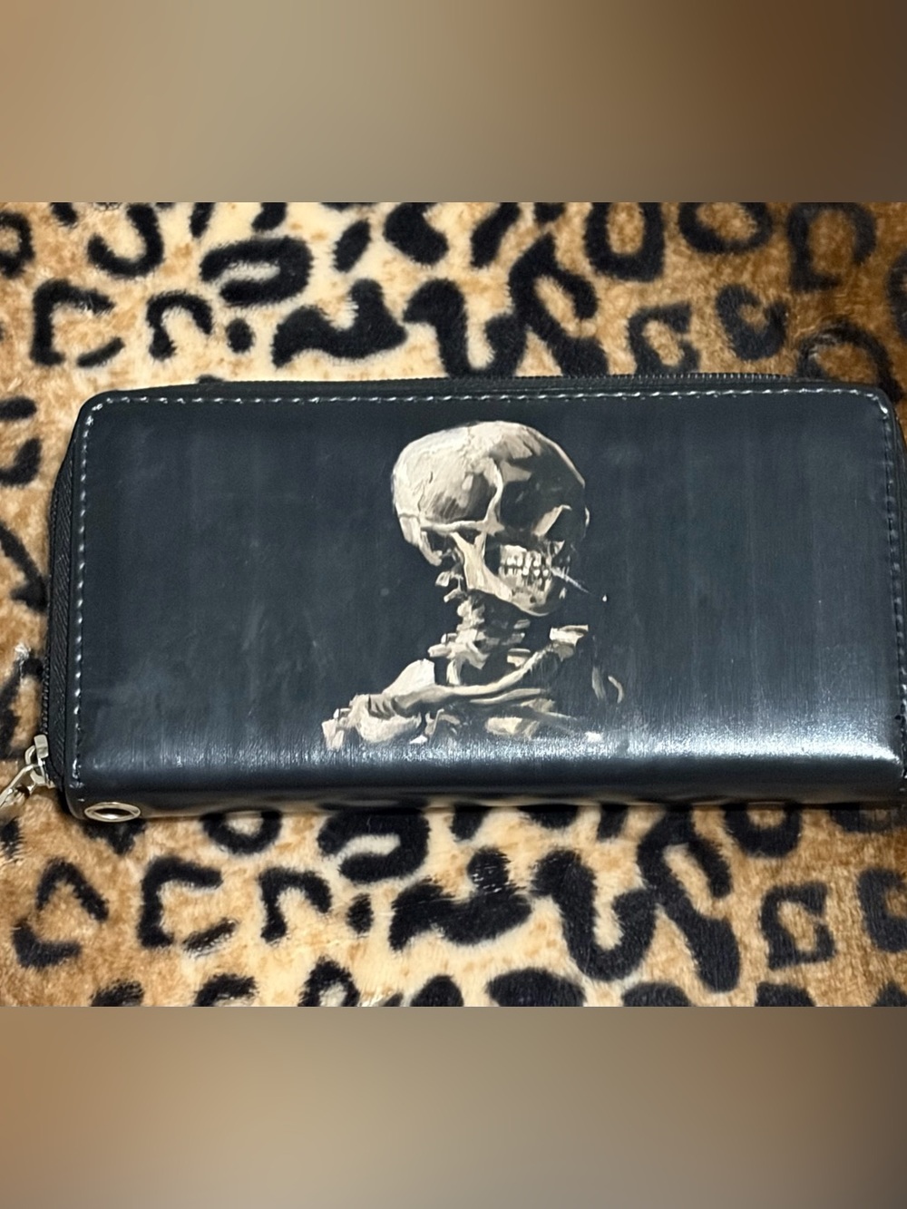 Vincent van Gogh - Skull with Burning Cigarette Wallet - Picture 3 of 6